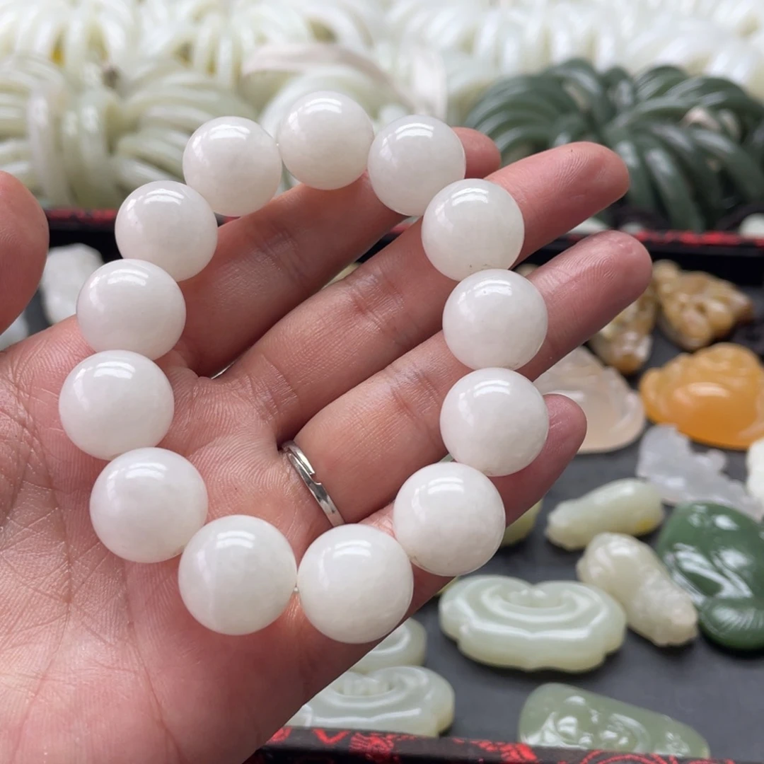 【闪购商品】和田玉手镯未镶嵌M**?