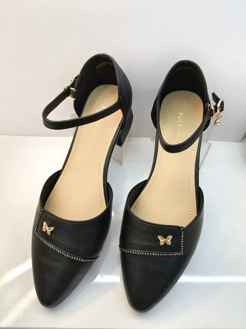 2025年夏季新款外穿时尚中跟包头粗跟中空凉鞋