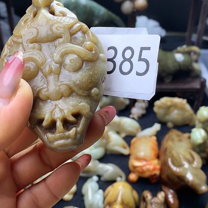 和田玉未镶嵌车挂