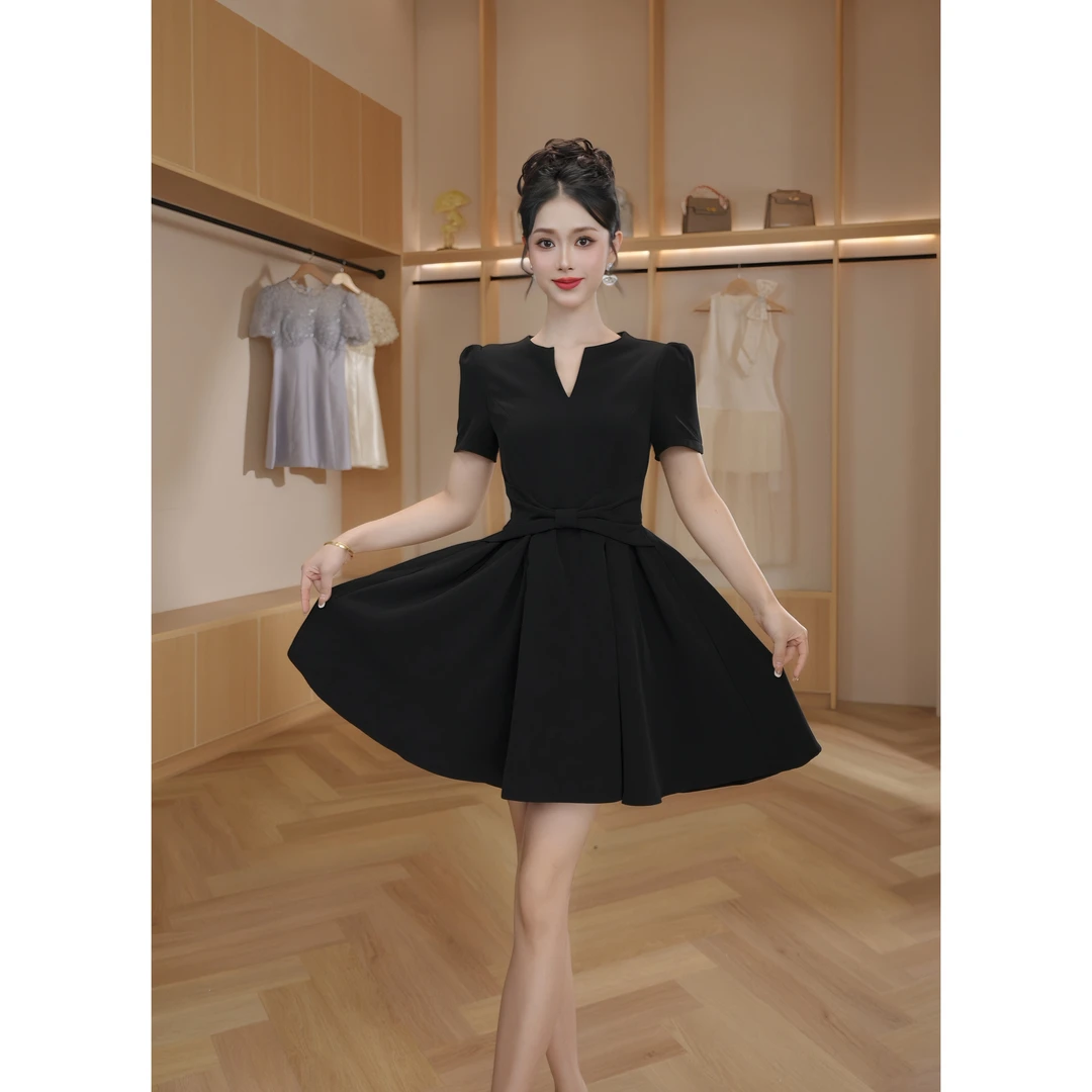 【设计师定制】连衣裙显瘦气质小黑裙法式赫本风小众时尚9091