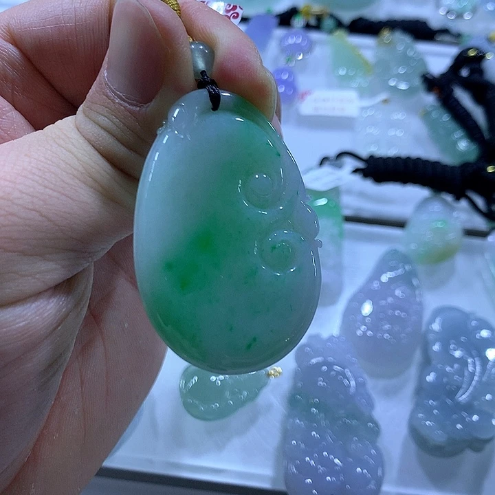 翡翠颈饰未镶嵌天然翡翠A货吊坠