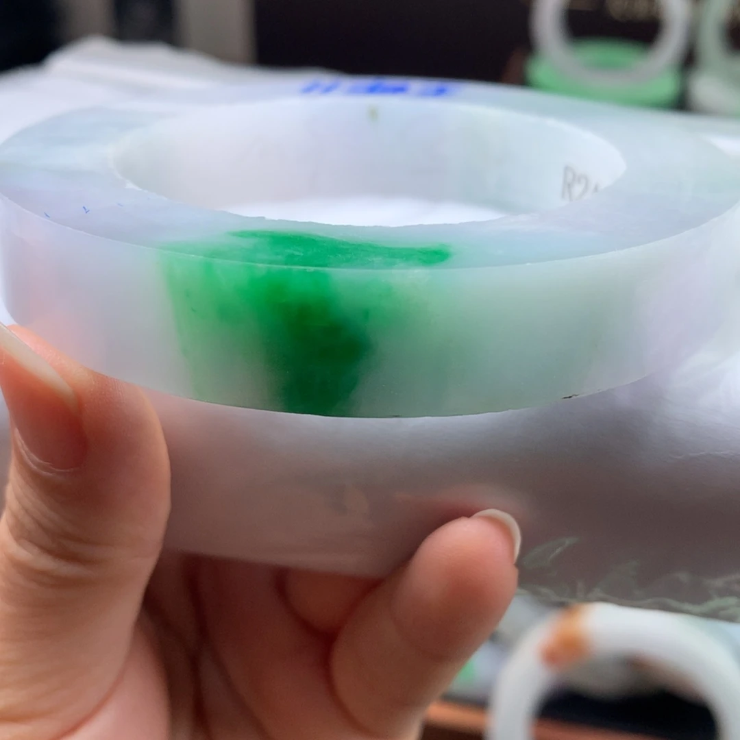 定制翡翠未镶嵌冰胶底辣色超漏55一62