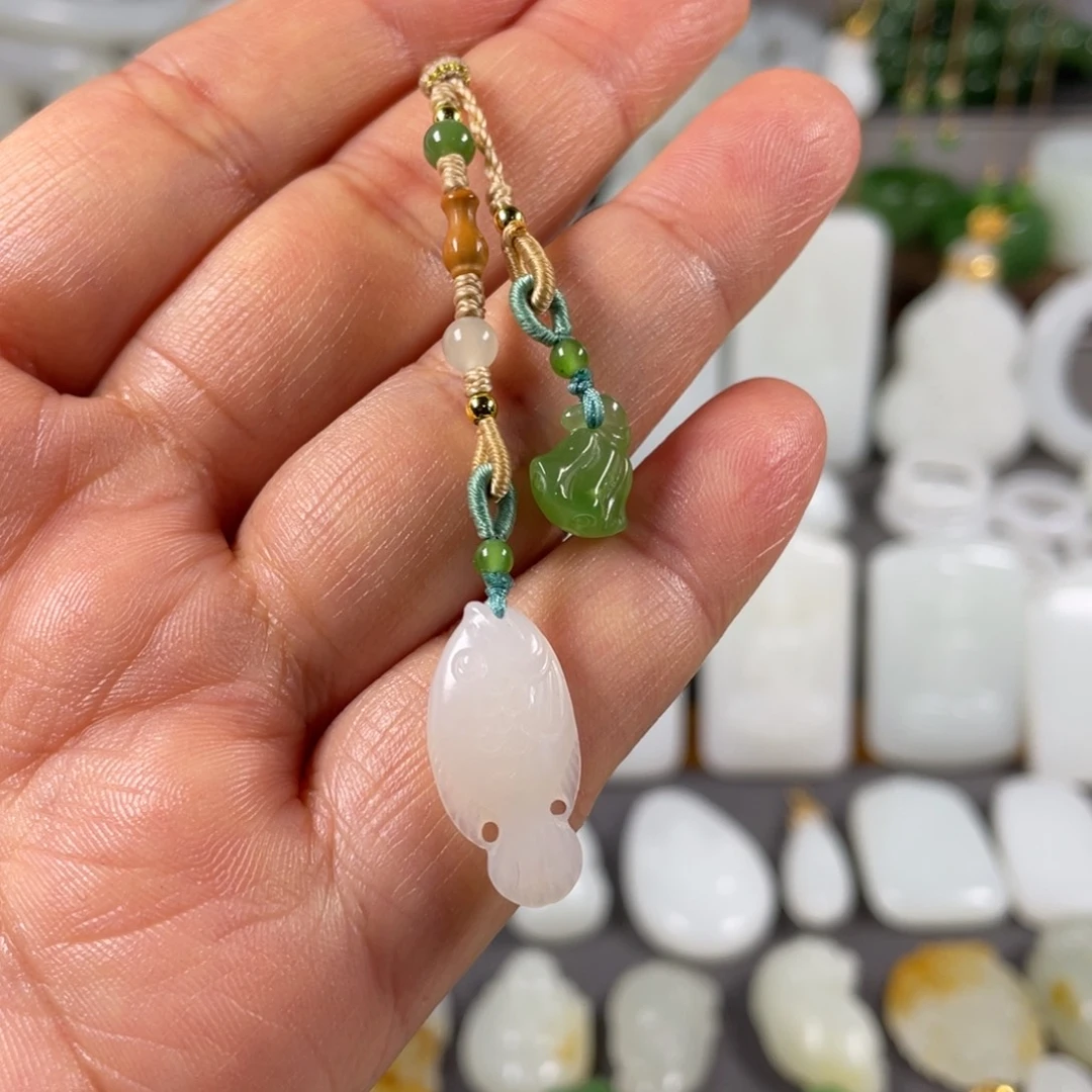 和田玉颈饰未镶嵌