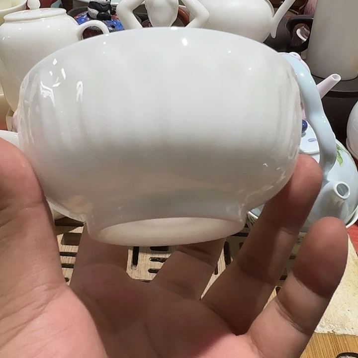 栀***开瑕疵茶具，介意勿拍