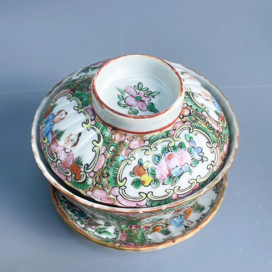 晚清 广彩开窗人物花鸟纹三彩盖碗M25KP001F76