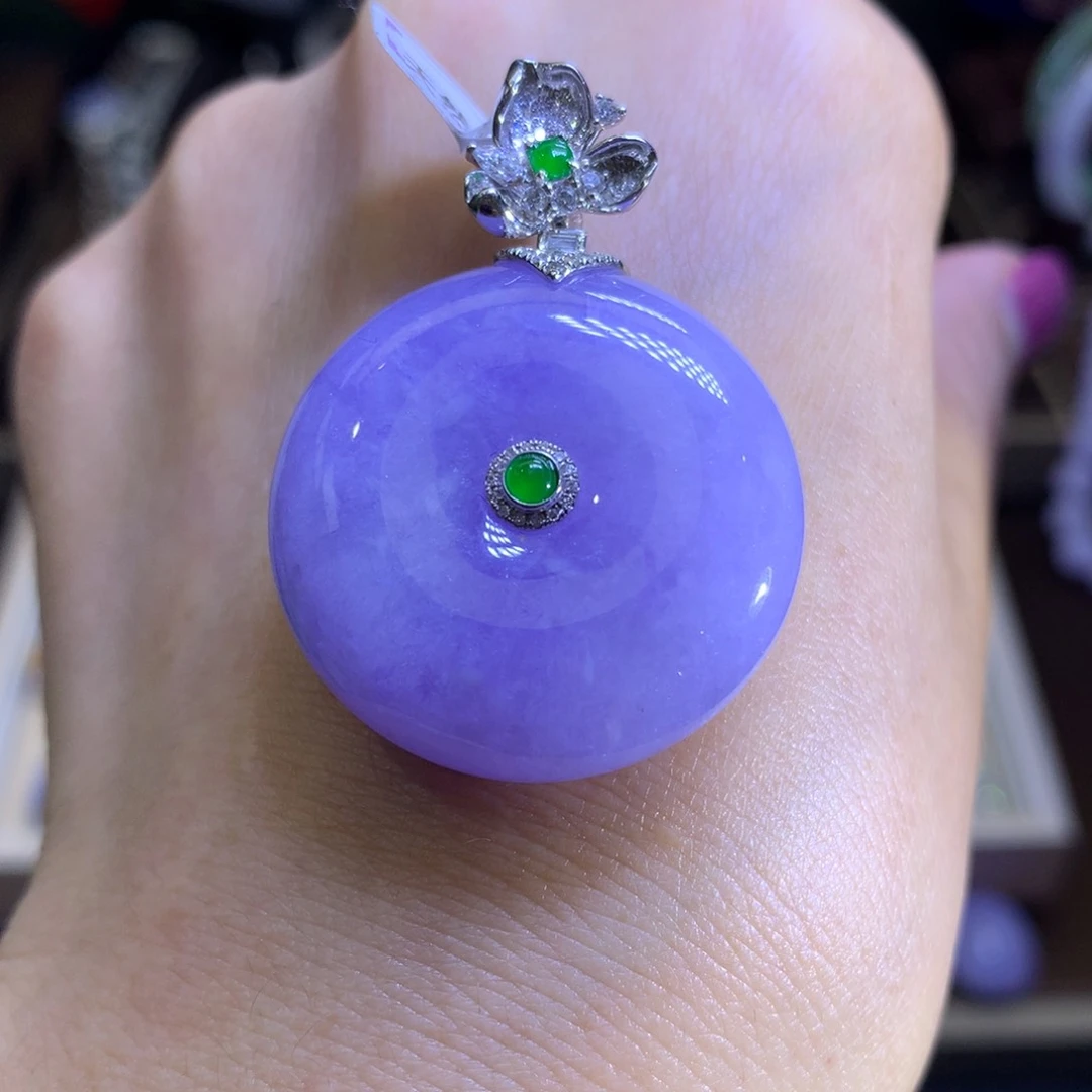 翡翠颈饰18K金镶嵌翡翠