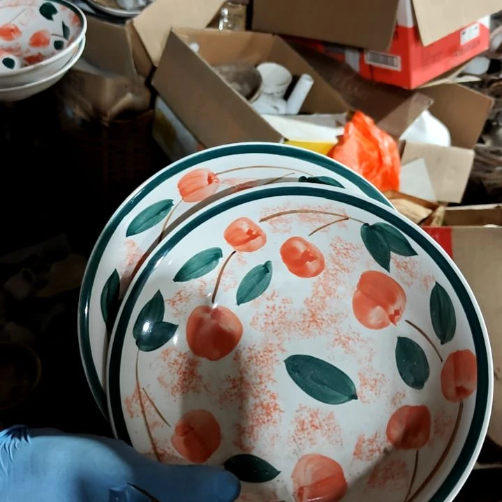 摆件陶瓷盘子碗啥都有