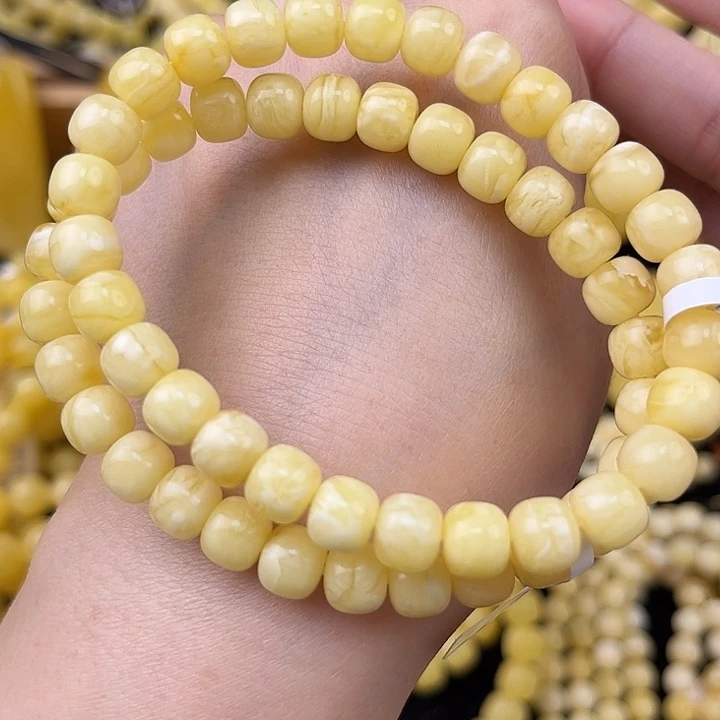 琥珀未镶嵌颈饰琥珀，多样性发其一