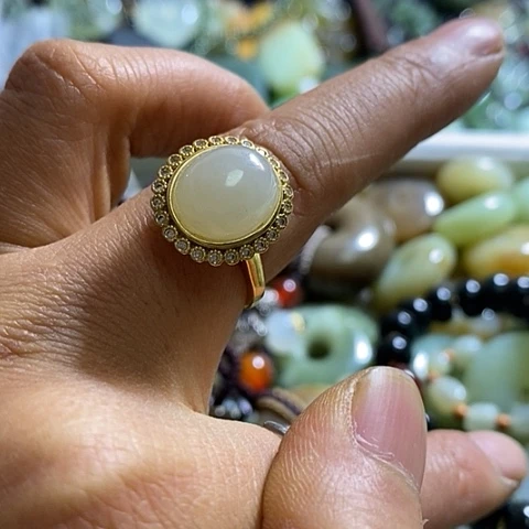 和田玉戒指未镶嵌一个