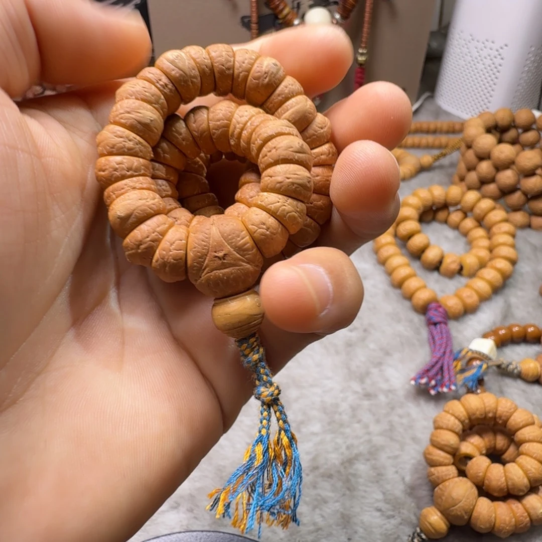 羊****凤眼菩提吊坠56颗大肠