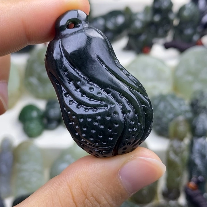 颈饰未镶嵌和田玉