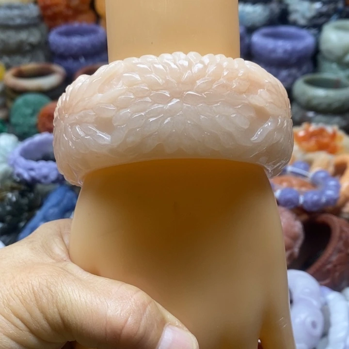 未镶嵌手镯石英质玉（佘太翠）