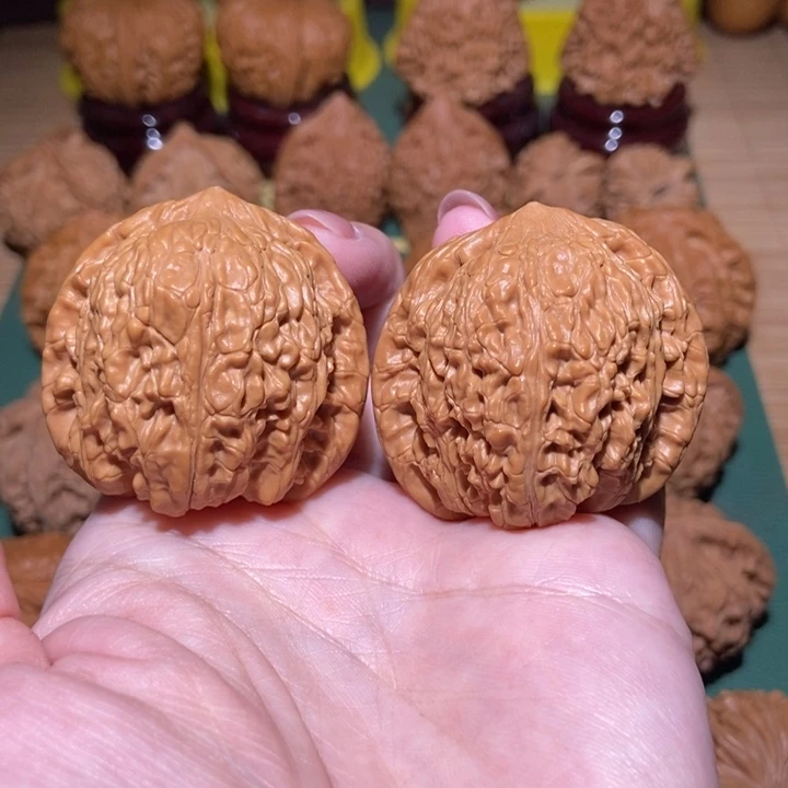 吊坠文玩核桃绣球