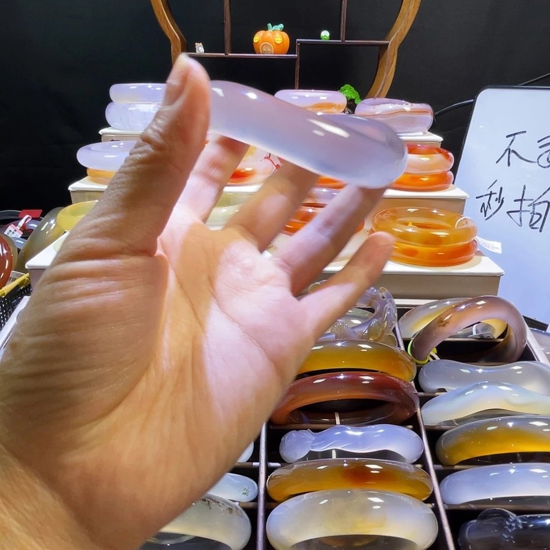 用***6玛瑙/玉髓未镶嵌手镯