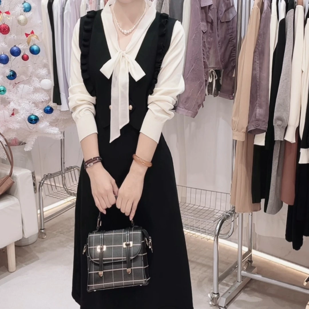 【编码880】运动休闲假两件翻领长袖 2025女款爆款针织女春秋裙