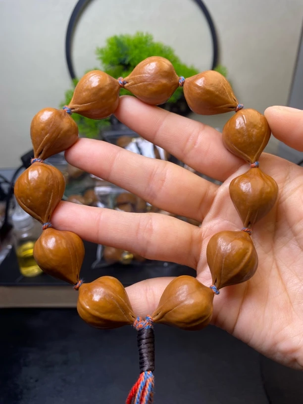 橄榄核雕1.9小鸟短铁蜜桃臀11粒