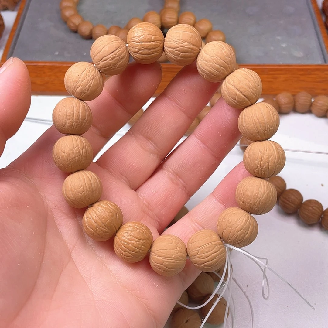 猴头核桃手串大****股聚宝盆