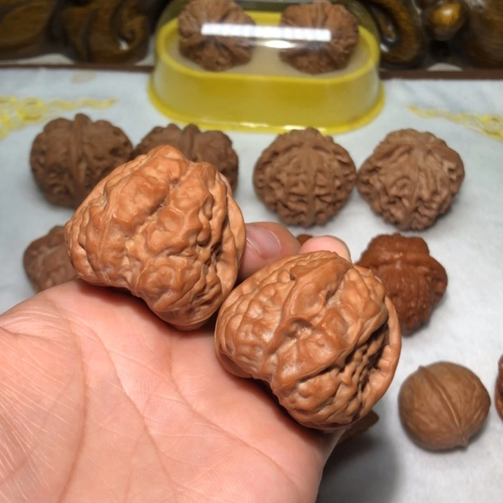 边39.5肚45蛤蟆头