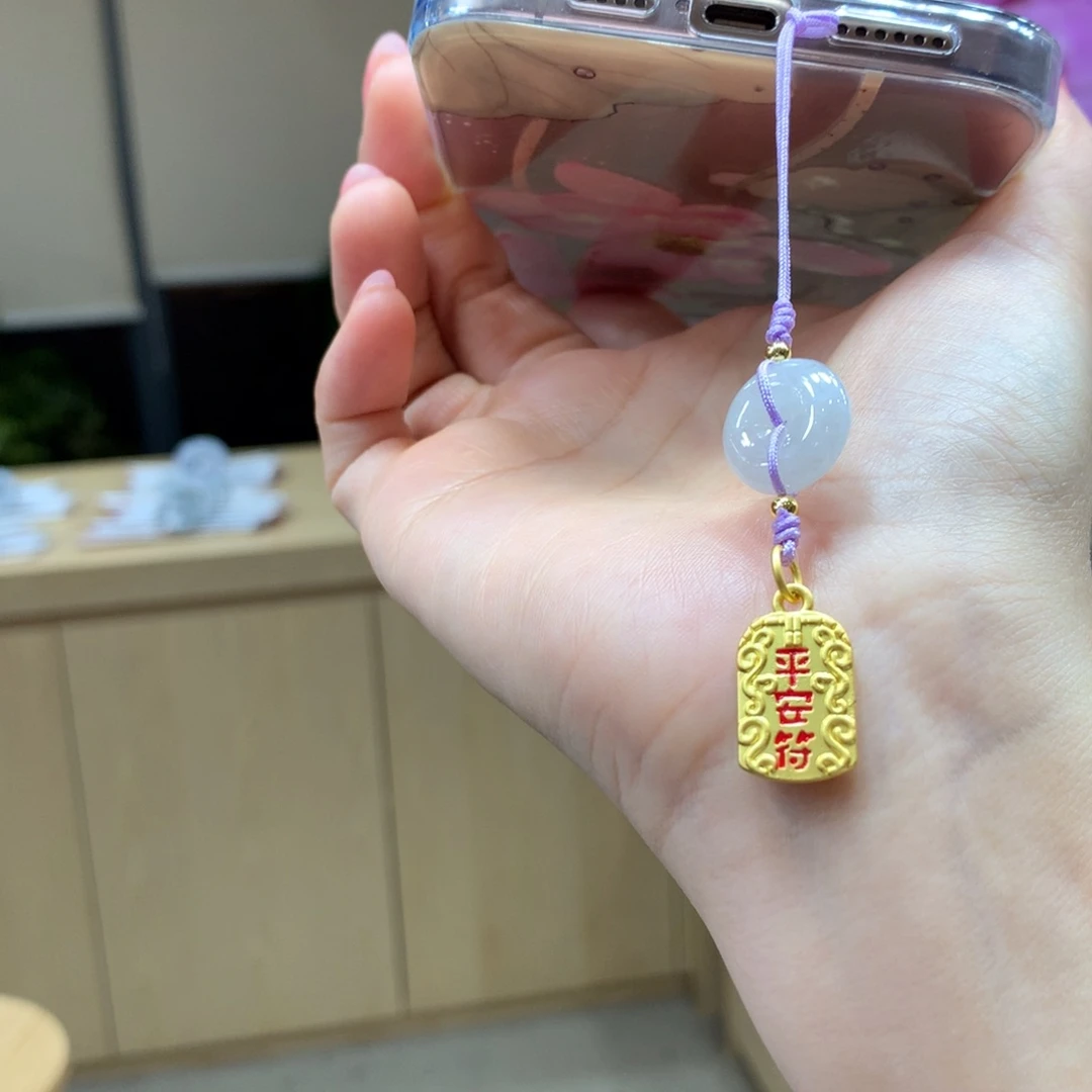 翡翠挂件未镶嵌不退不换