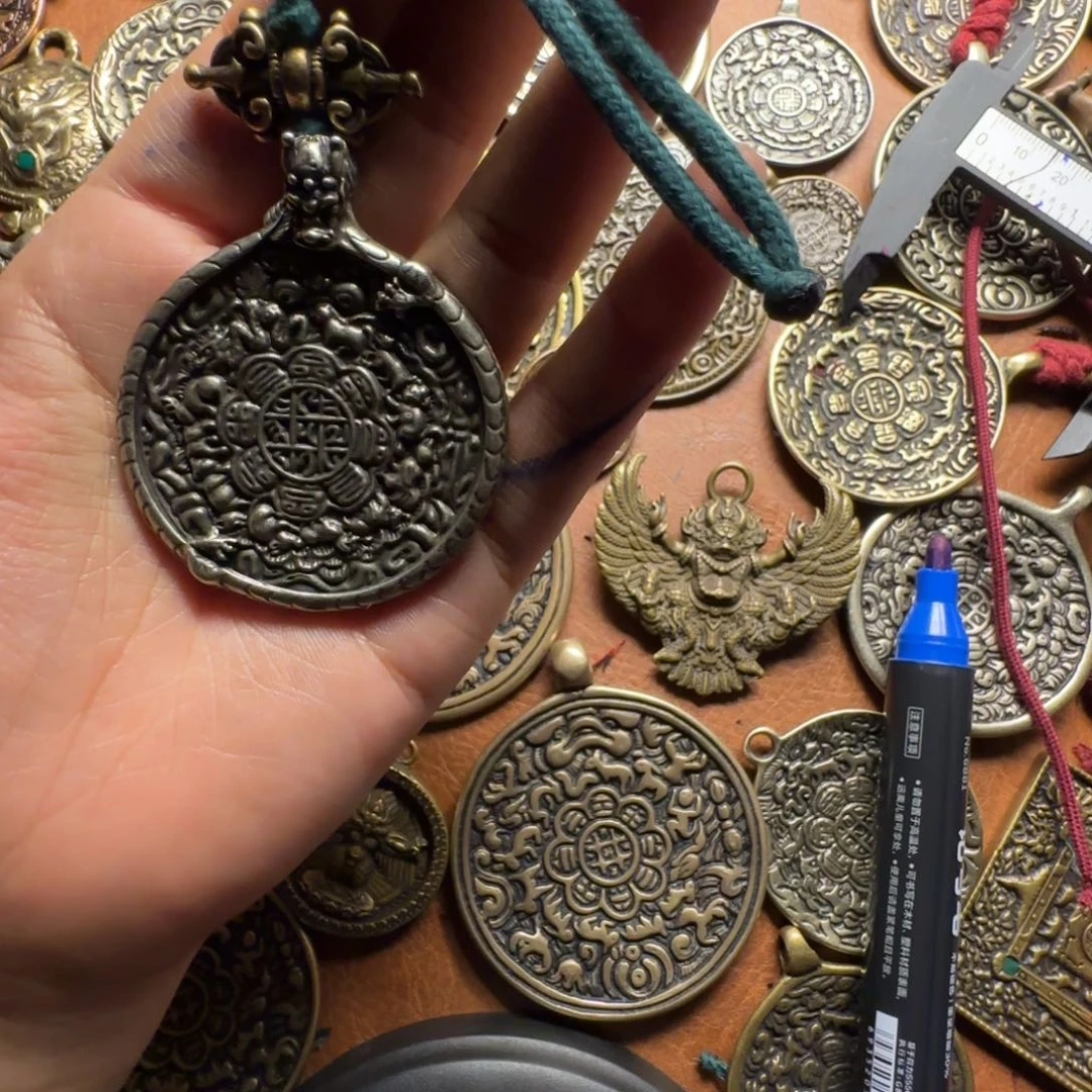 泥塑黑****)精品店等多项业务于