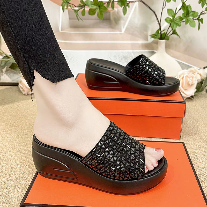 时尚百搭外穿包头拖鞋女夏季新款半拖鞋坡跟底软皮高档厚底凉鞋女