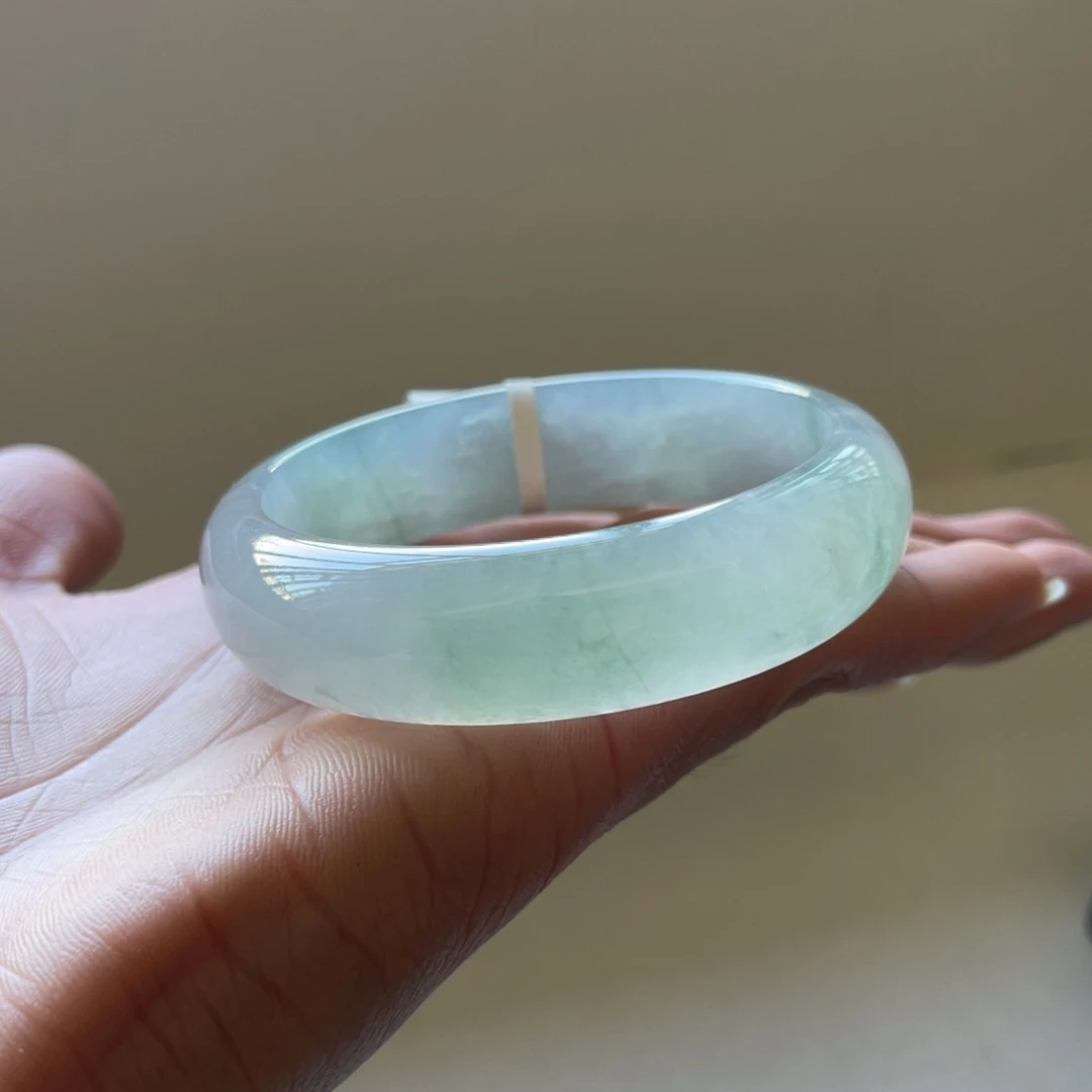翡翠未镶嵌手镯56圈三天鉴赏期（有瑕）