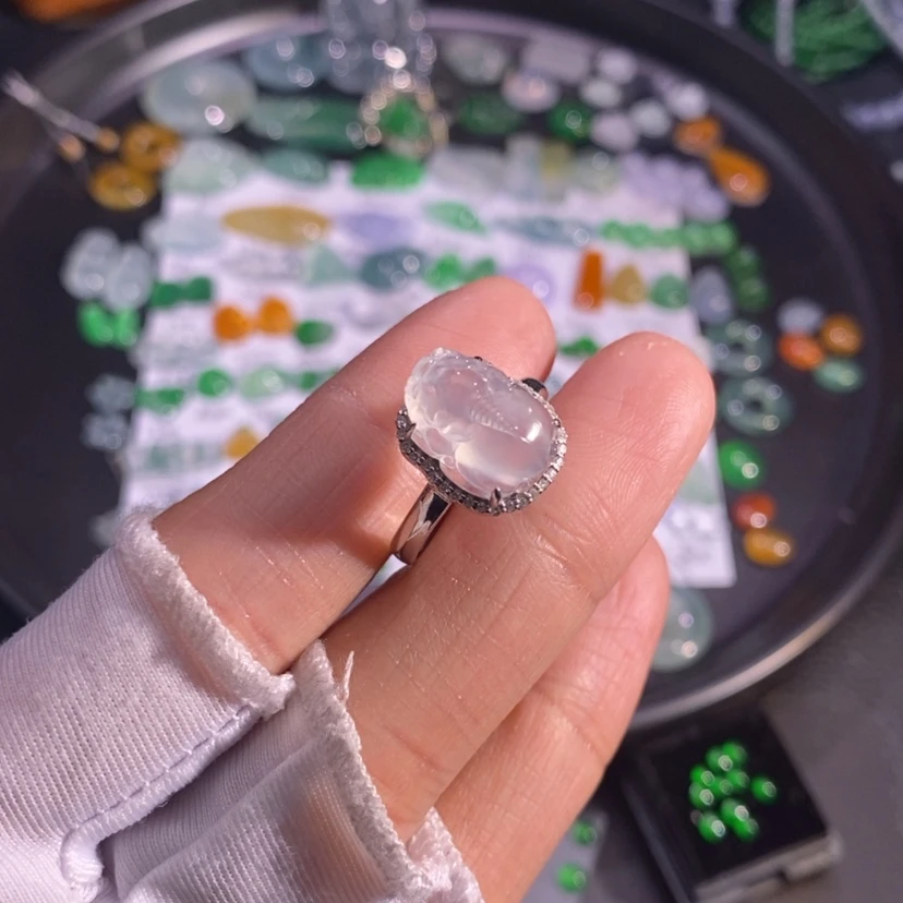 【闪购商品】翡翠挂件18K金镶嵌貔貅