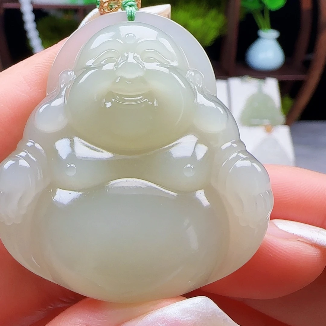 和田玉18K金镶嵌颈饰