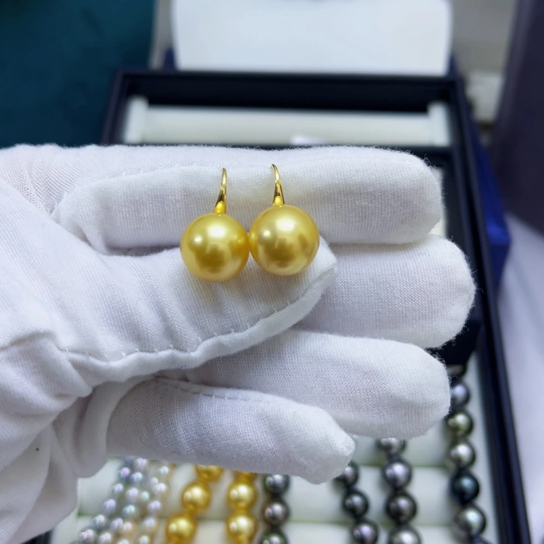 海水珍珠耳饰18K金镶嵌