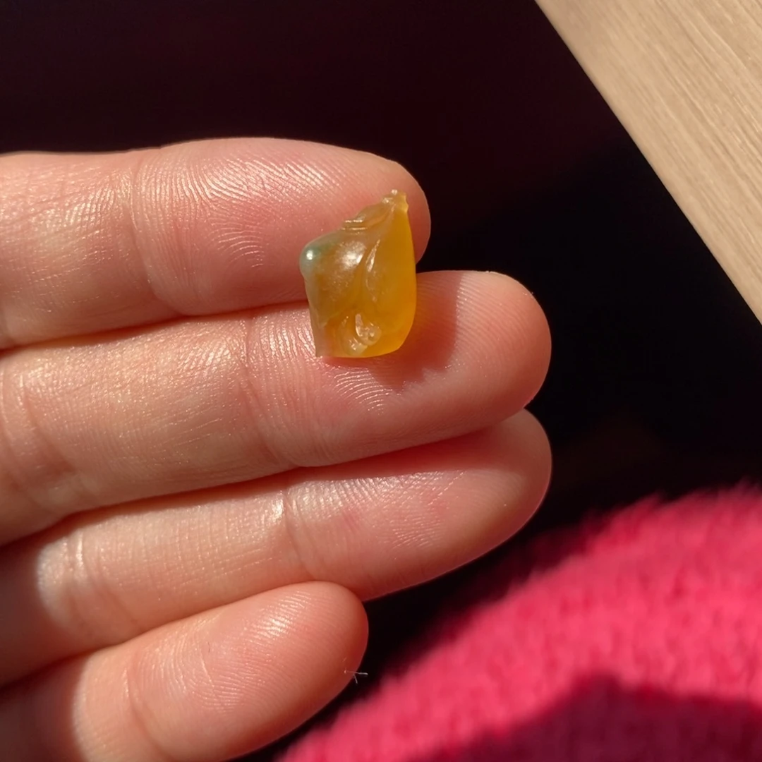 定制翡翠未镶嵌玉兰花