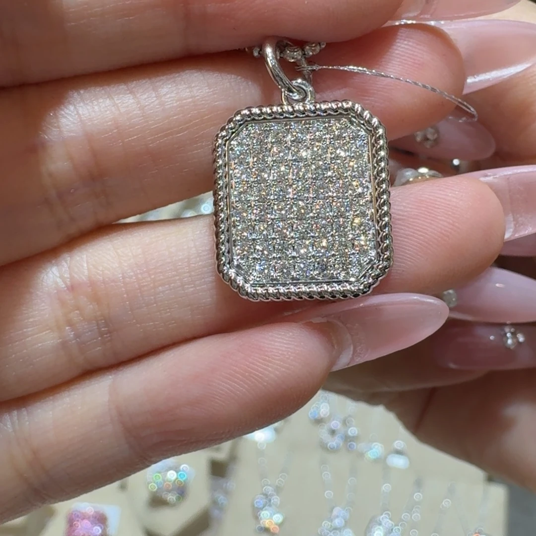 钻石吊坠(不含链)18K金镶嵌