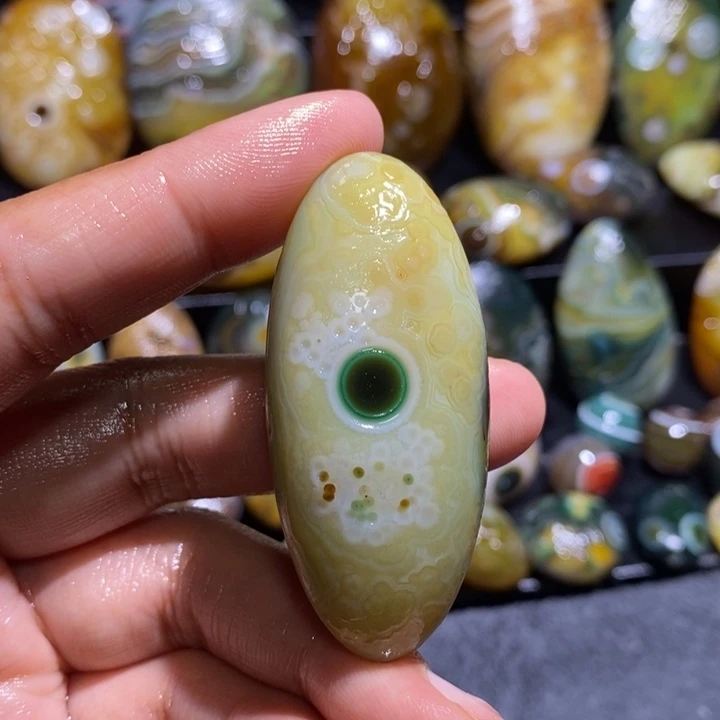 未镶嵌玛瑙/玉髓珠宝奇石