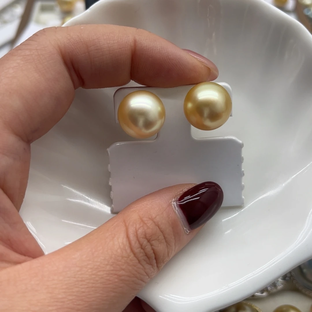 18K金镶嵌耳饰海水珍珠