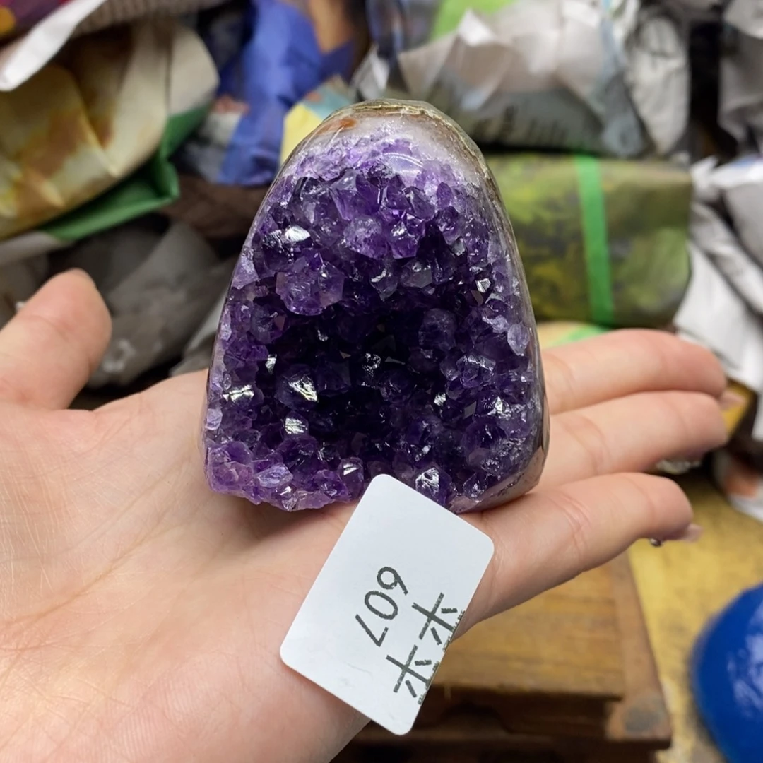 紫晶乌拉圭未镶嵌