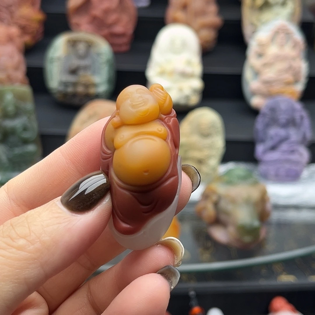 颈饰未镶嵌石英质玉