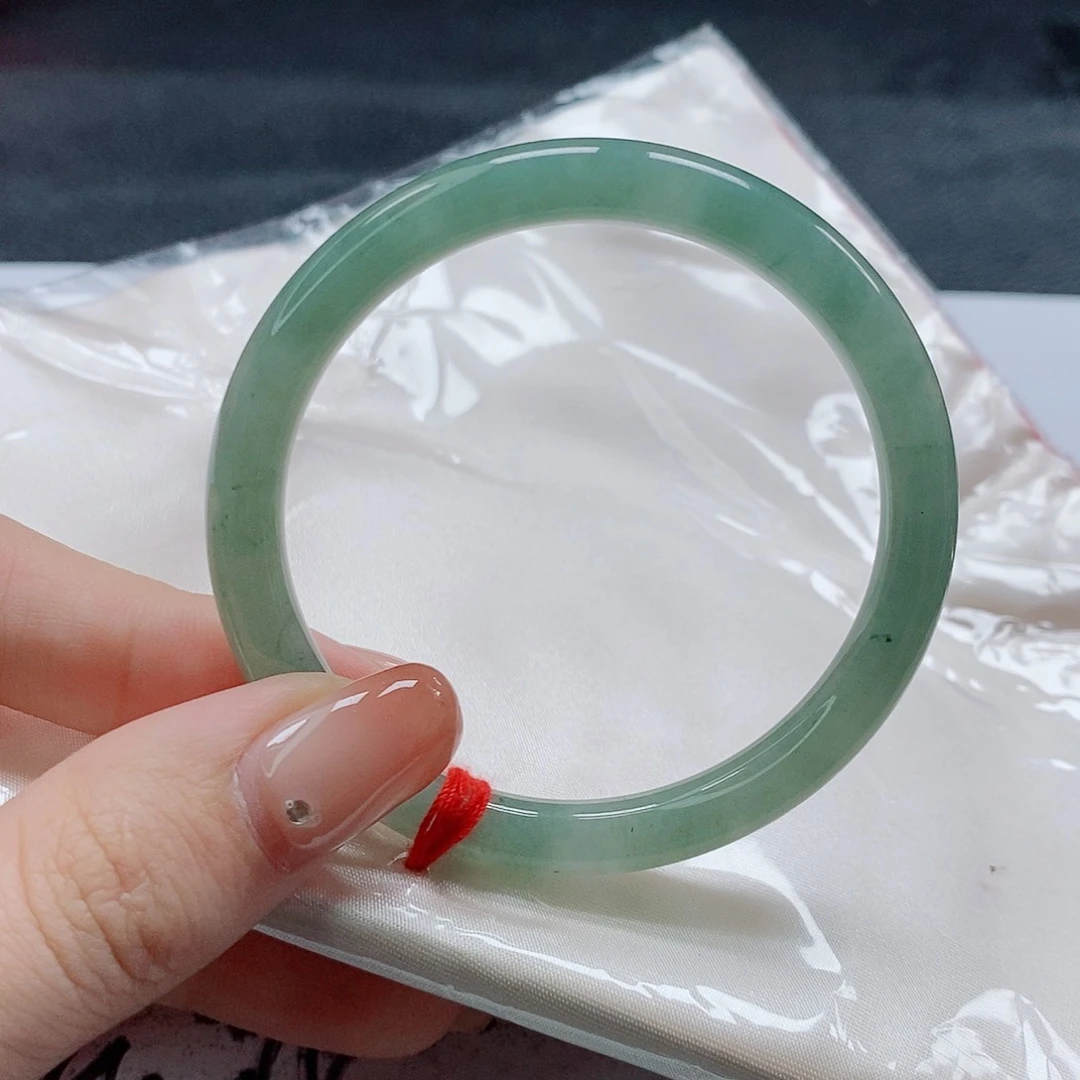 【闪购商品】未镶嵌手镯（圆镯）翡翠474号