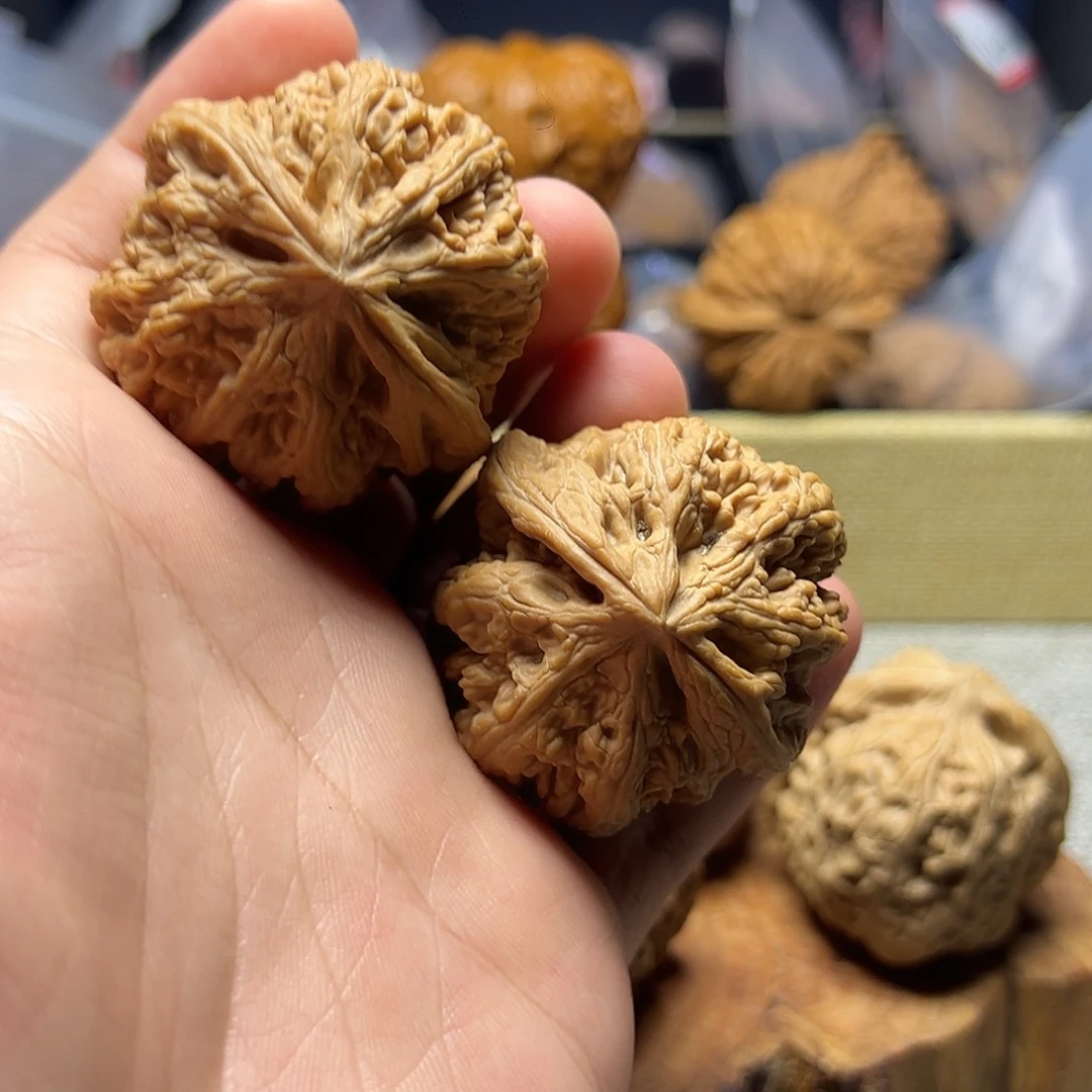 恭***叔把件文玩核桃45全品大粗筋