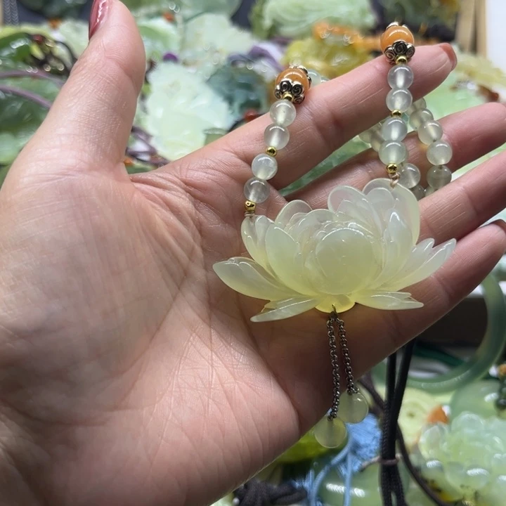 ꧁***꧂蛇纹石玉未镶嵌颈饰