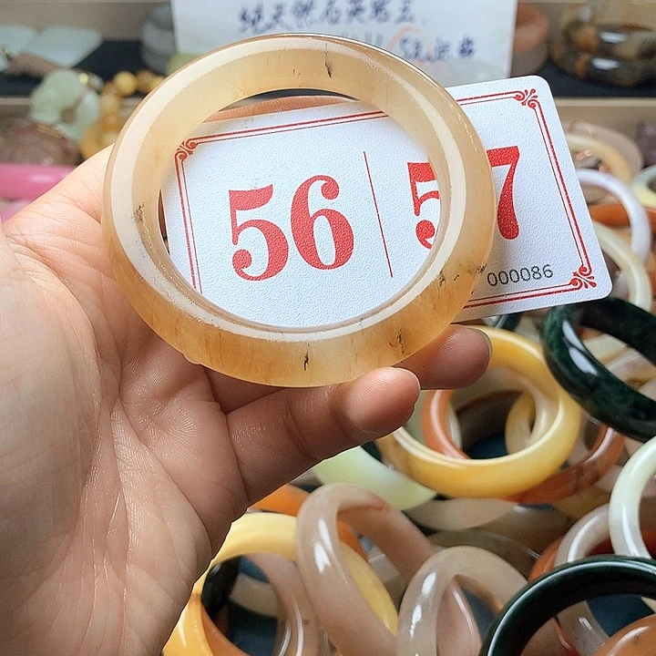 石英质玉（黄龙玉）未镶嵌手镯