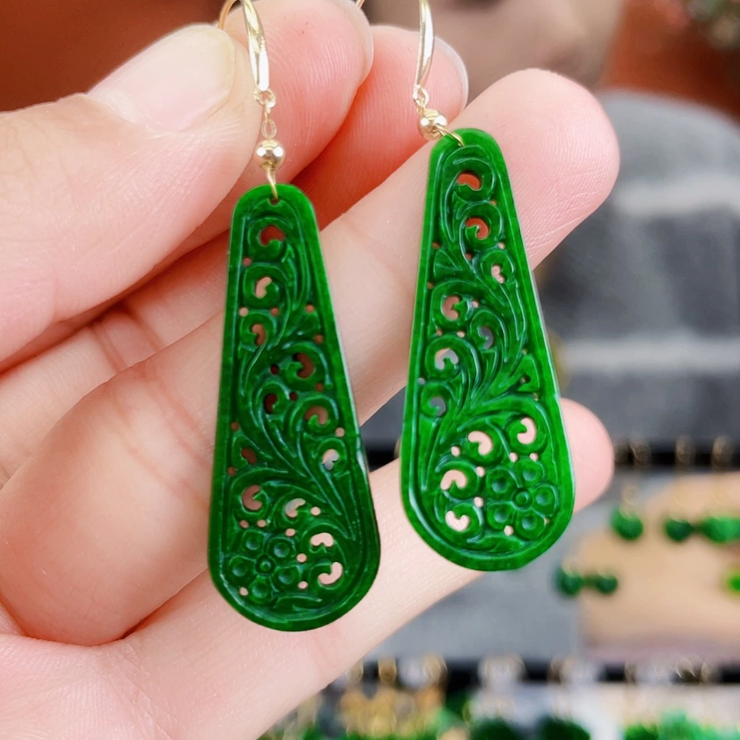 翡翠18K金镶嵌耳饰