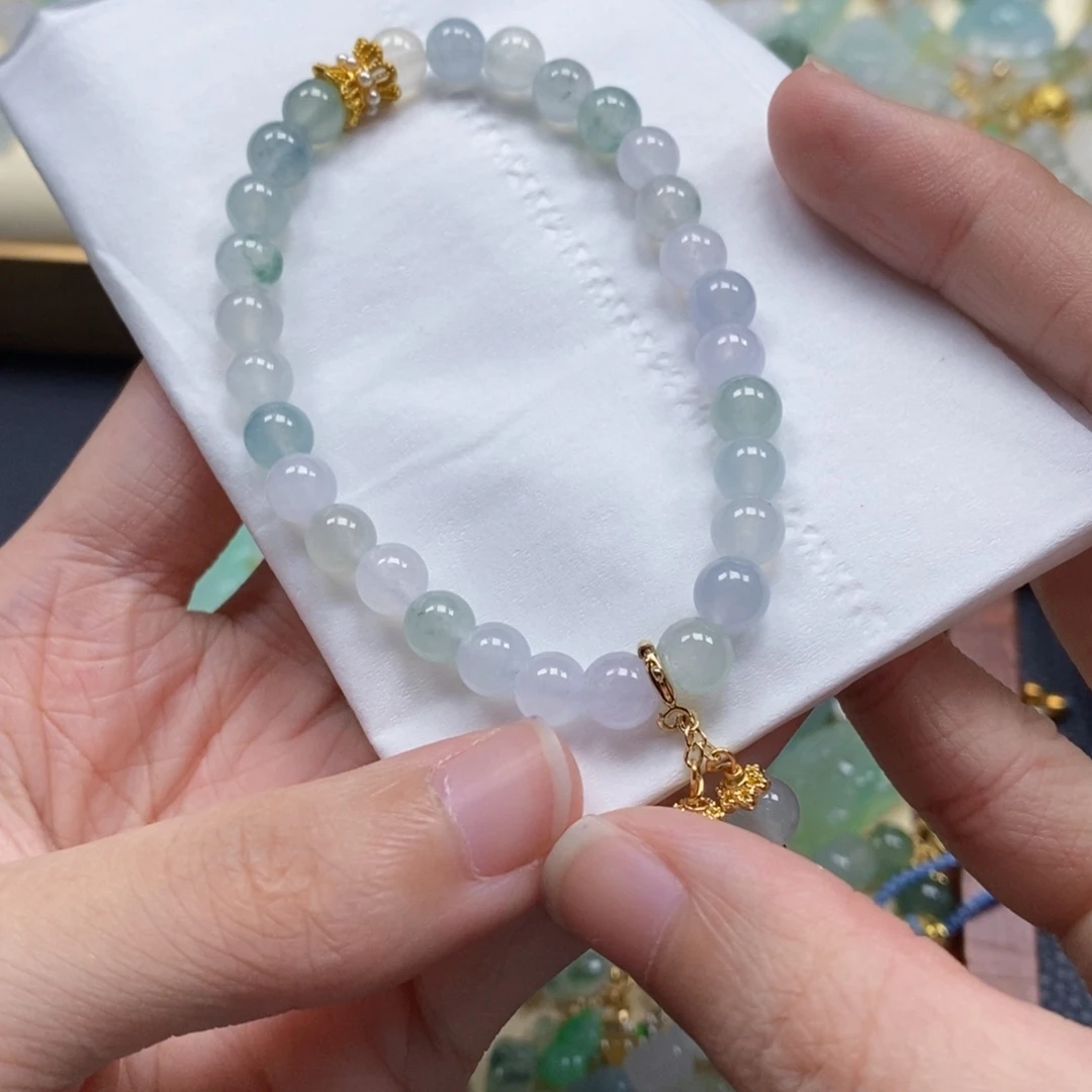 翡翠未镶嵌颈饰章**儿闪