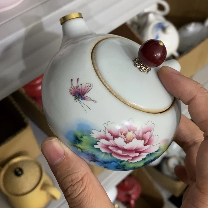 陶瓷艺术品及陶瓷壶