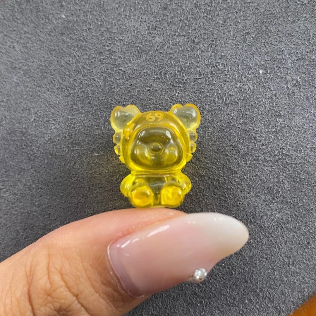 未镶嵌琥珀裸石五****?琥珀