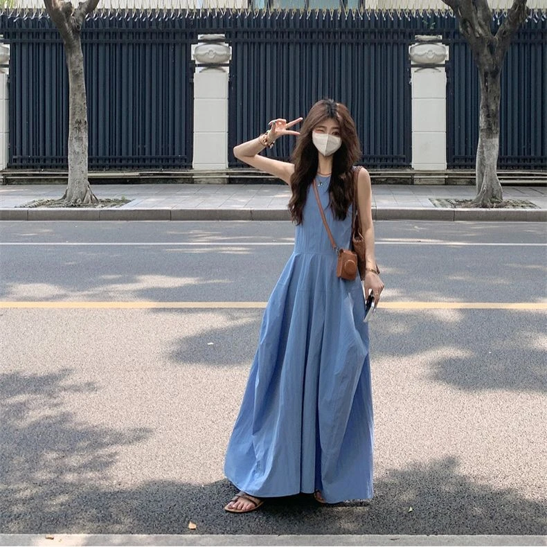 蓝色法式背心气质子女夏季2025新款无袖小众设计感显瘦收腰长裙