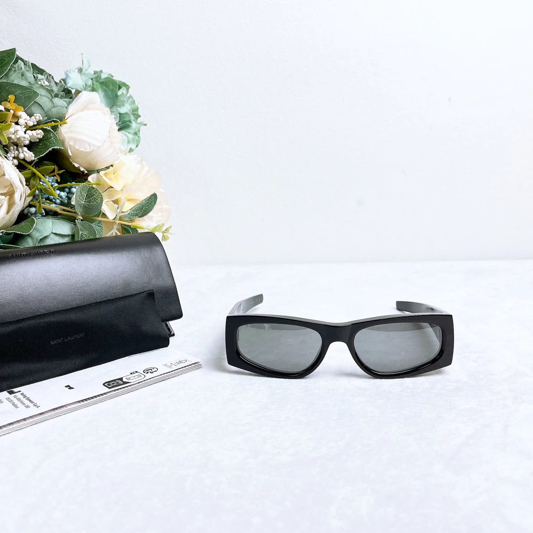 全新未使用 YSL/圣罗兰 /码/XspA5184