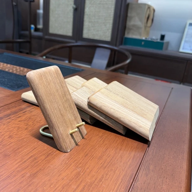 缅甸柚木手机支架通用便携简约桌面办公适用懒人木质创意平板架子