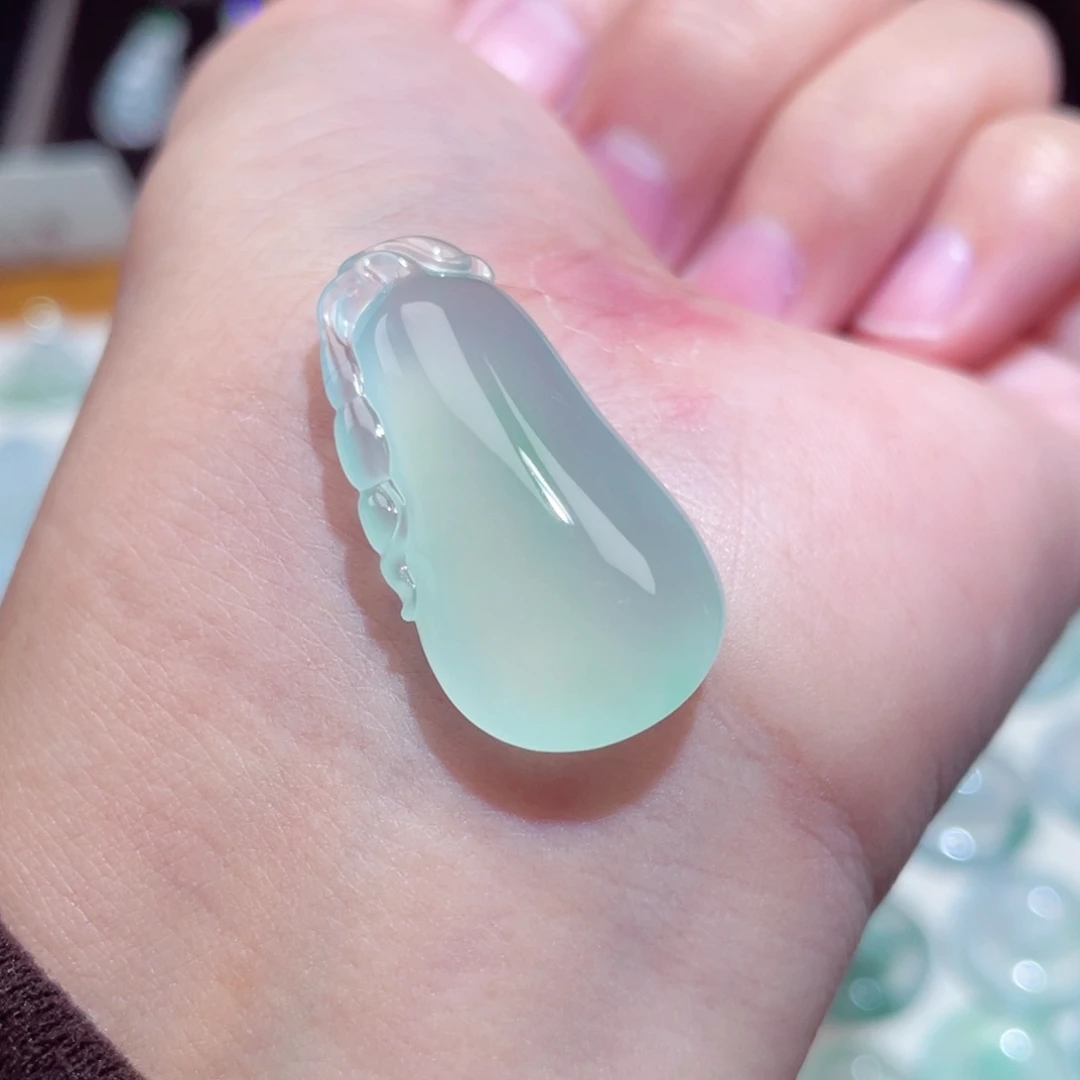 颈饰未镶嵌翡翠福瓜