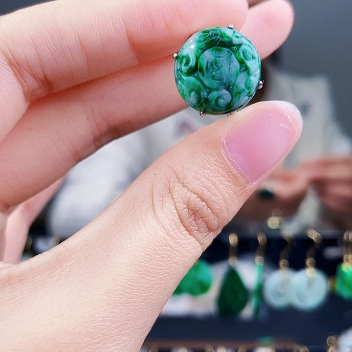 翡翠戒指银S925镶嵌饰品
