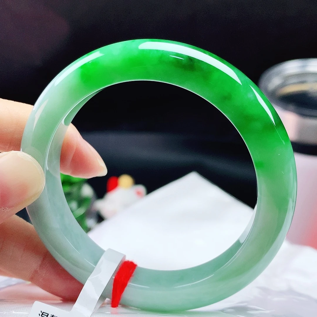 未镶嵌手镯翡翠54辣绿