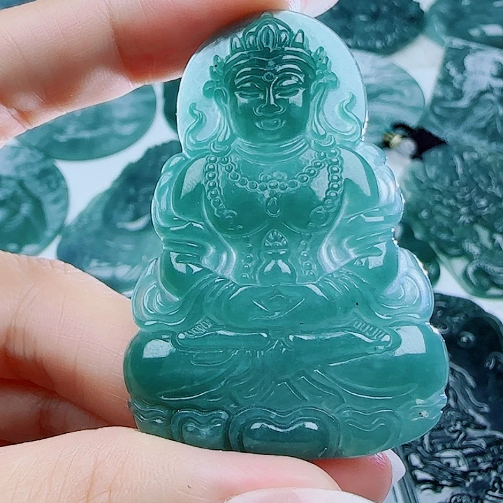 翡翠未镶嵌颈饰多样性发货天然的A货翡翠